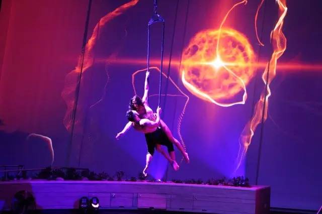 艳遇姐妹们的旅行也很精彩！九游会j9登录邮轮上没有(图8)